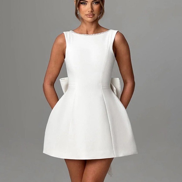 CARRIE MINI DRESS - IVORY - Picture 2 of 10